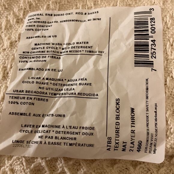 The Manual Woodworkers & Weavers textured blocks, 2-layer cream color throw NWT - Picture 3 of 4